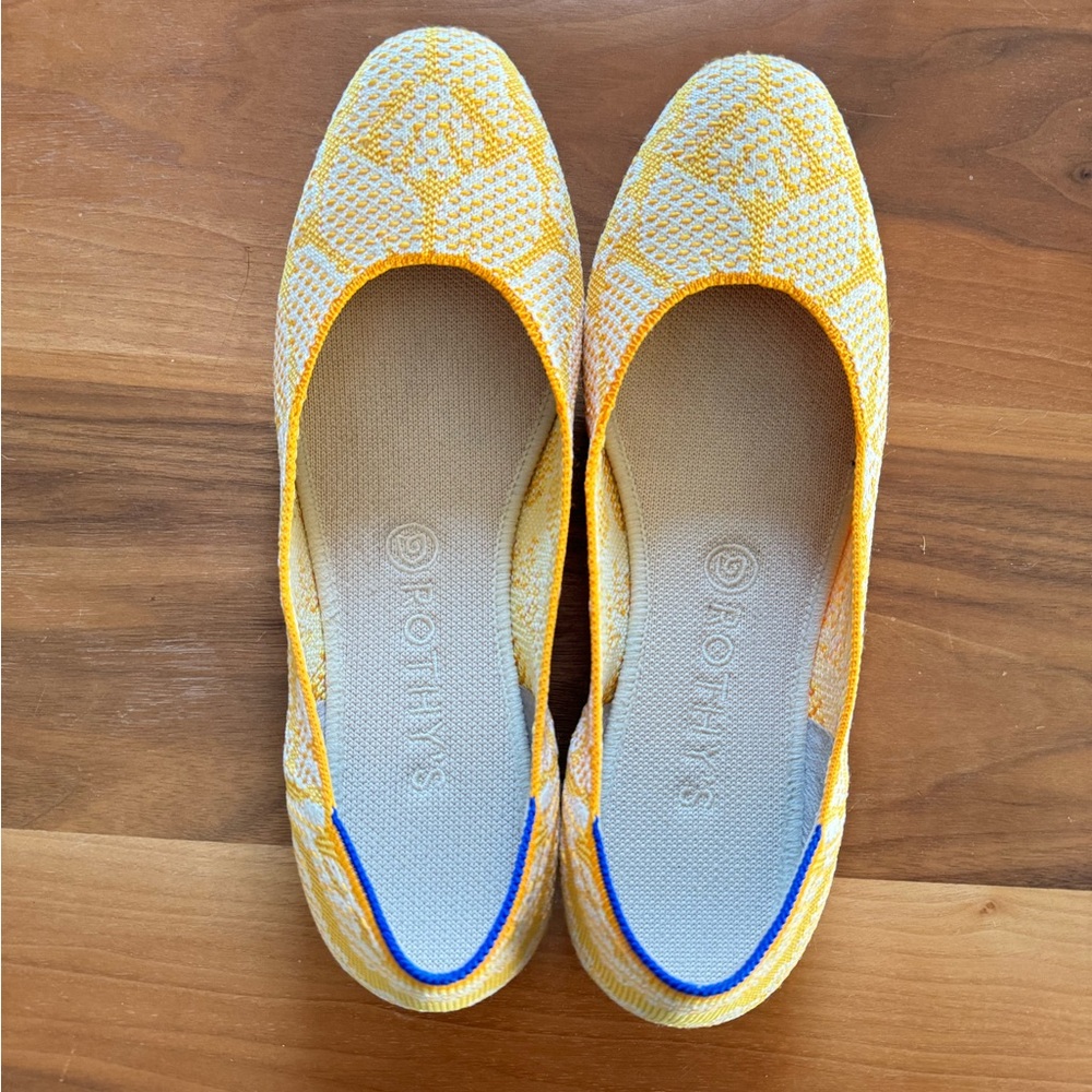 Rothy’s Daisy Square